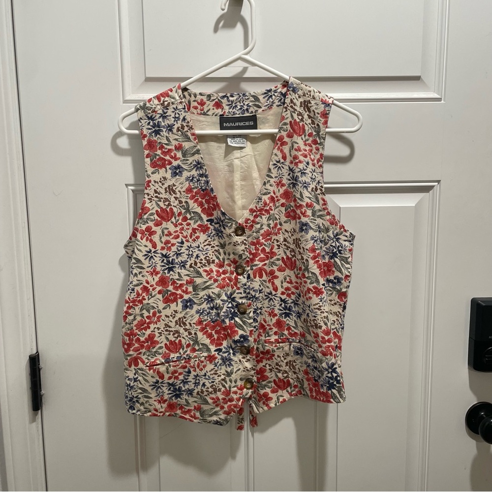 VINTAGE Maurices Sleeveless Floral Vest/Blouse  100% Raw Silk Sz Small